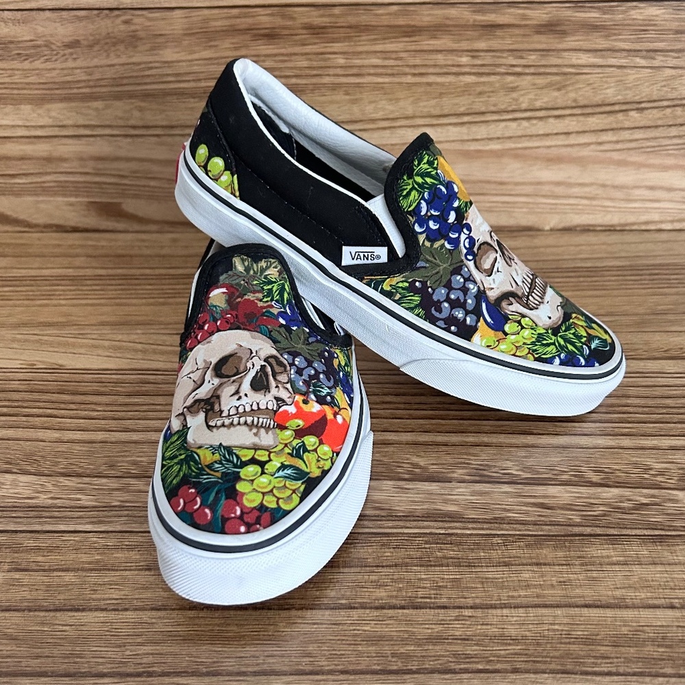 Vans Skull Fruit slip on sneakers Womens 6.5 - Picture 2 of 8